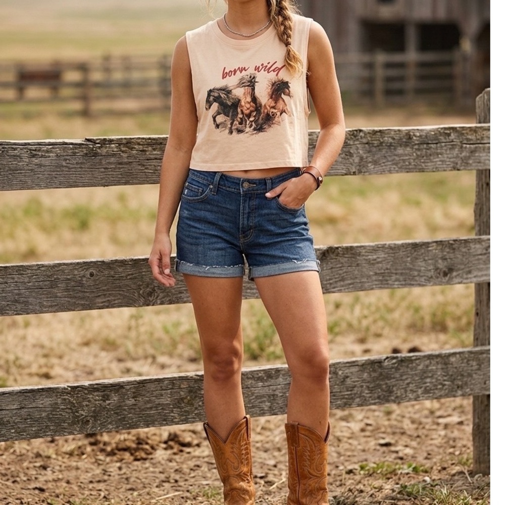 Forever 21 Crop Top Women Large Tan "Born Wild" Horse Graphic Muscle Tee Boho